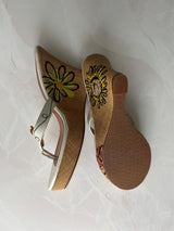 Coach US 7.5 Rare Burlap-wrapped Wedge Thong Sandal with Bee Motif