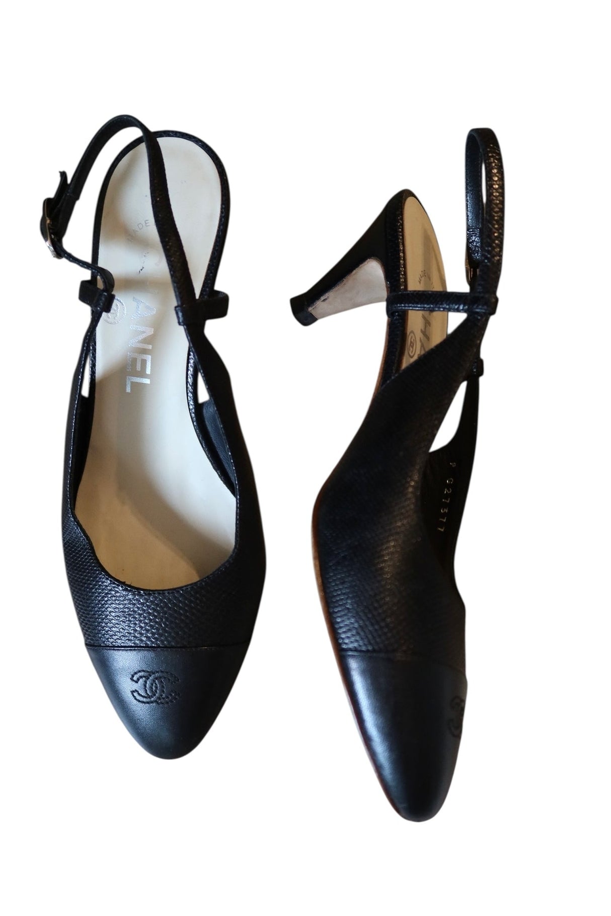 Chanel black slingback heels with double CC (35)