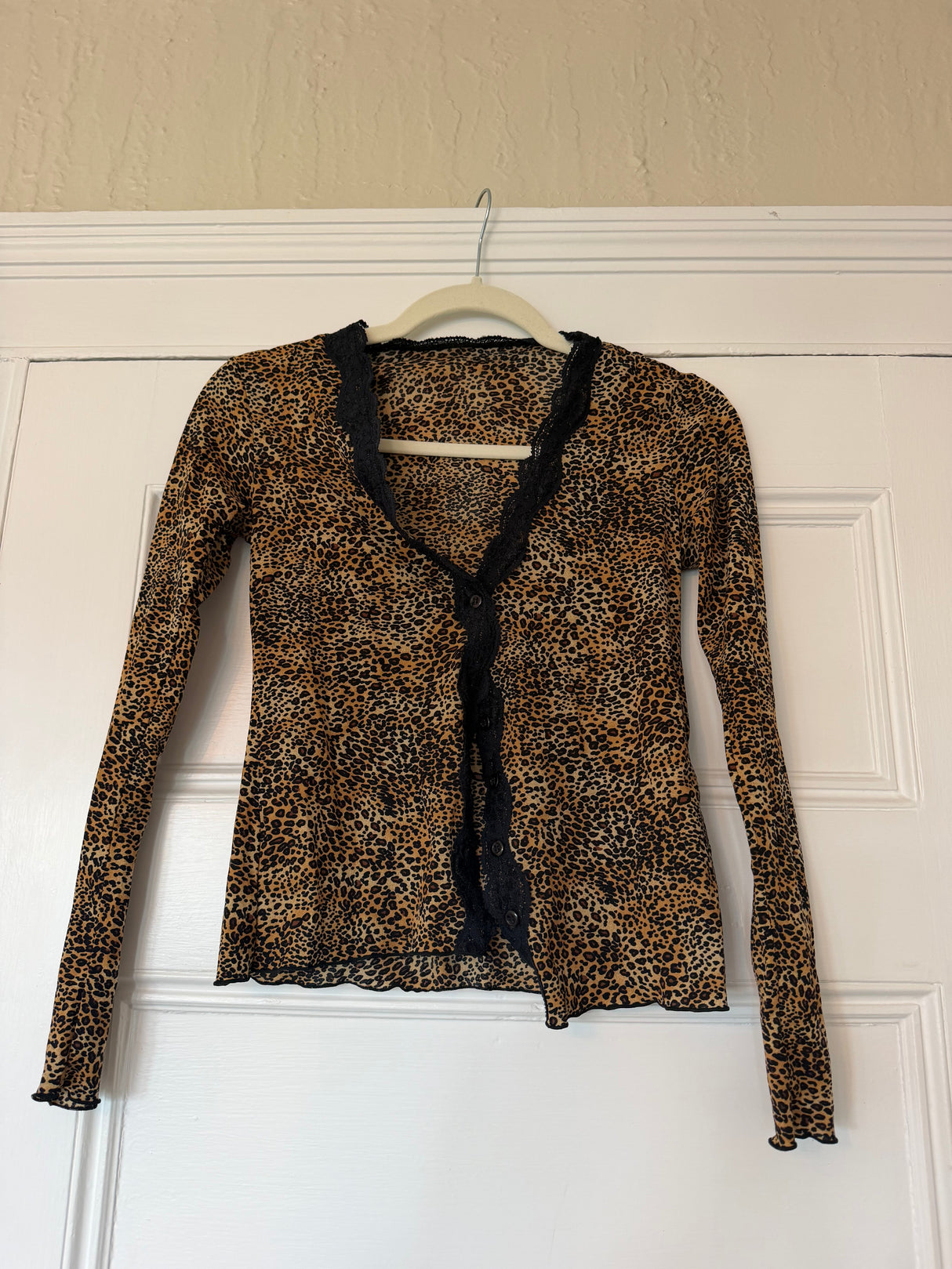 Cheetah top with black lace details - SKU TUV #45636