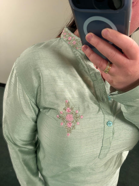 Mint silk tunic with pink flowers - TUV #256789
