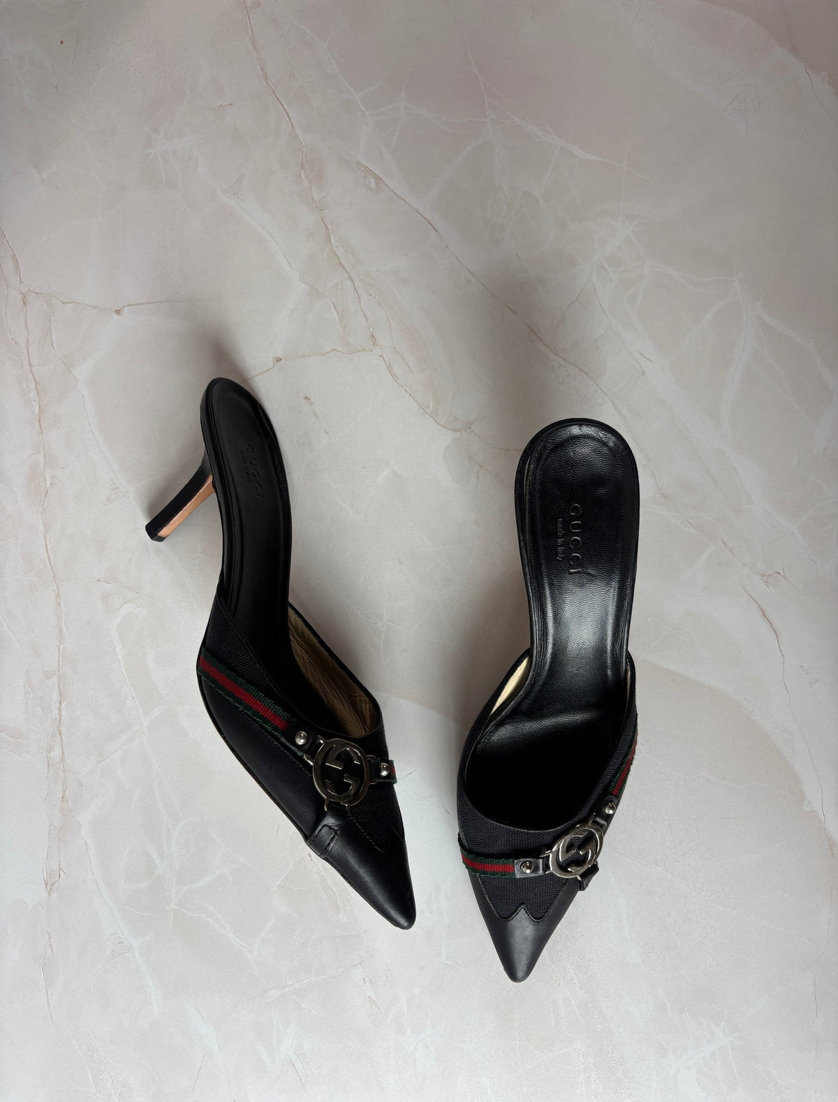 Gucci US 7.5 Black Leather Pointed Toe GG Buckle Mule