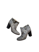 Chanel grey distressed suede and shearling boots (37)