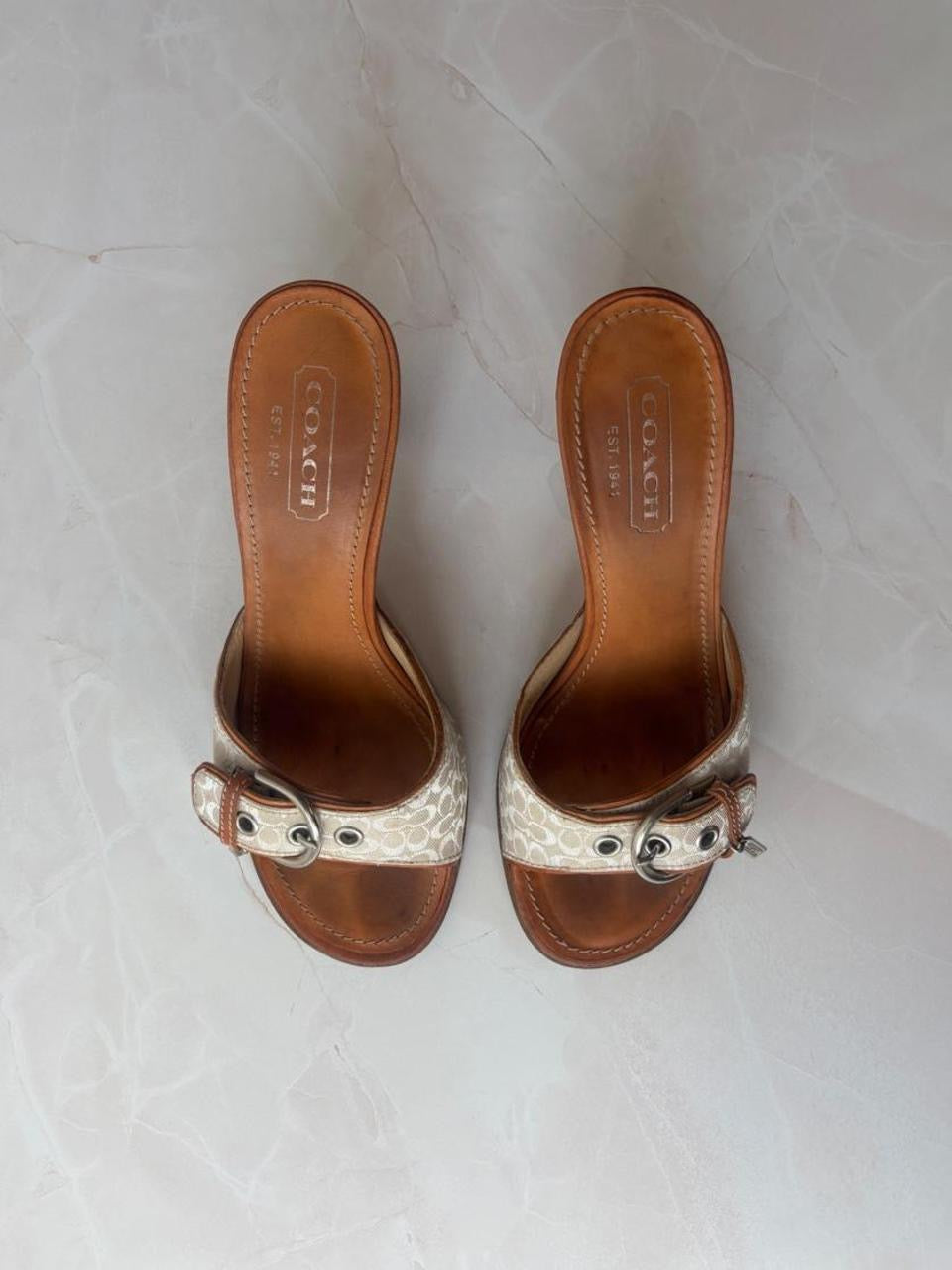 Coach US 6 White and Cream Logo Peep Toe Kitten Heel Sandal