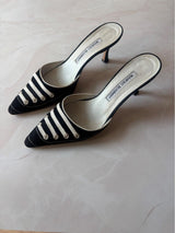 Manolo Blahnik EU 38 Black Suede Lace Up Pointed Toe Kitten Heel Mule