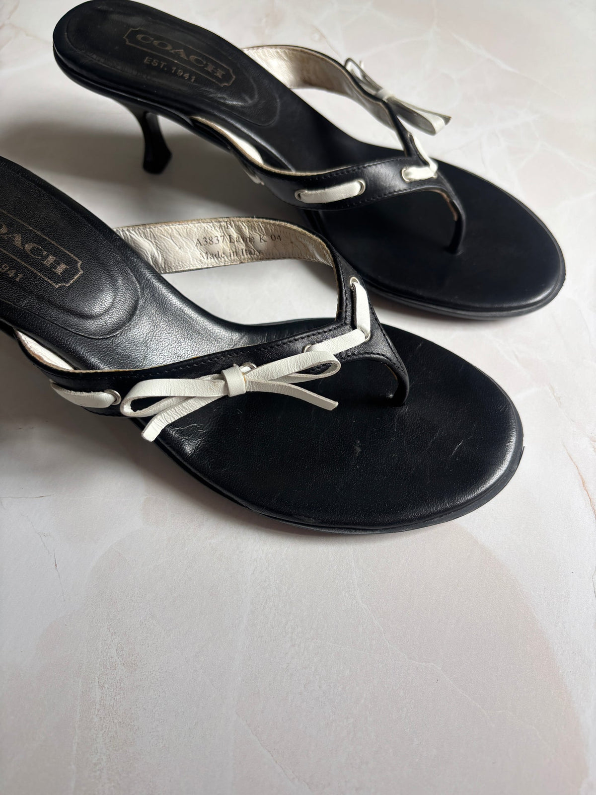 Coach US 7 Black Leather Thong Sandal