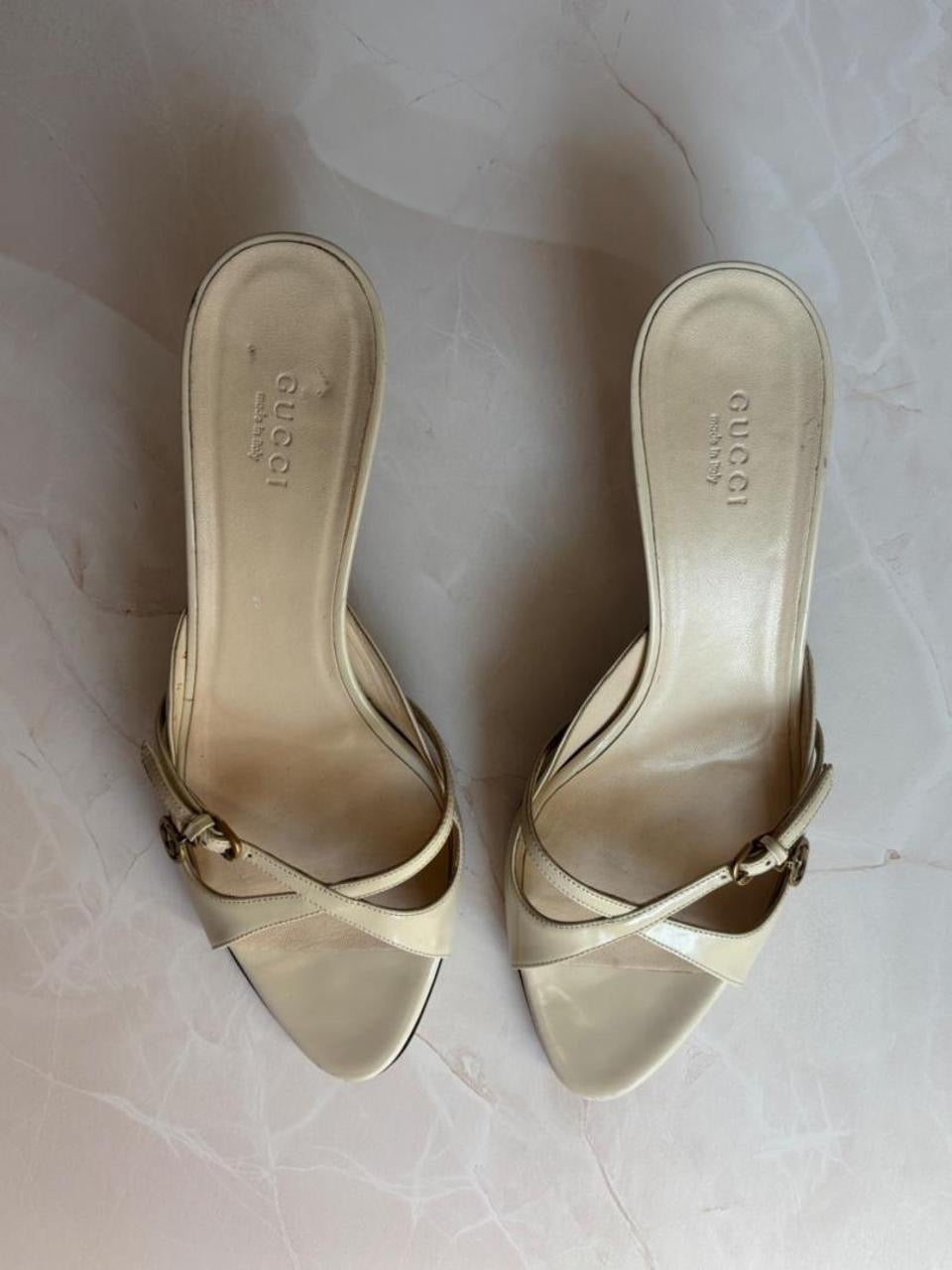 Gucci US 8 Ivory Leather Sandal