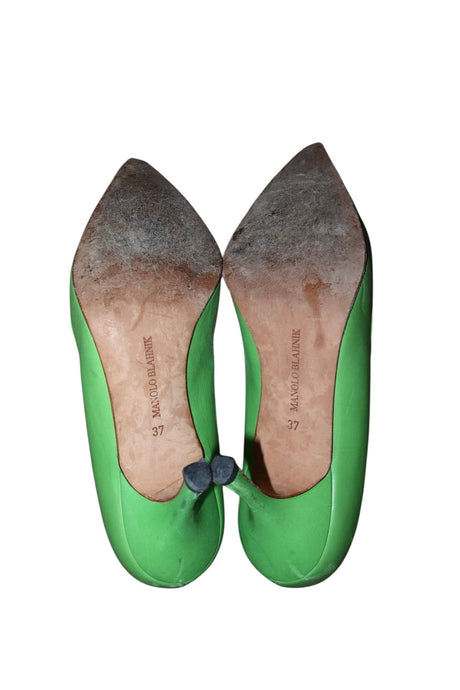 Manolo Blahnik green leather pumps (37)