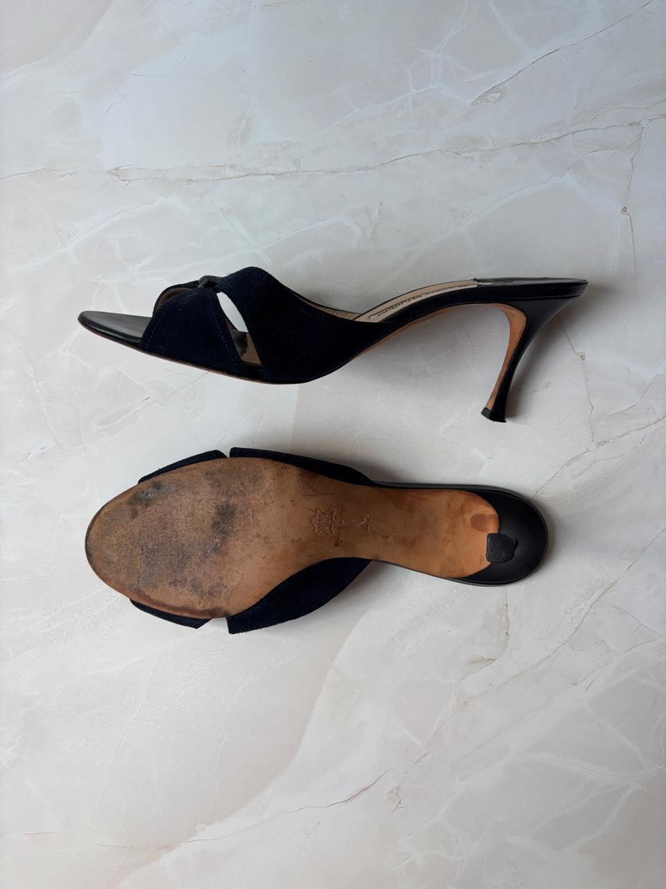 Manolo Blahnik EU 42 Navy Suede Crossover Open Toe Kitten Heel Mule