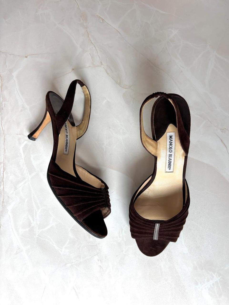 Manolo Blahnik EU 38 Chocolate Brown Suede Pleated Peep Toe Slingback
