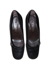 Chanel black pumps with silver camellias (35)