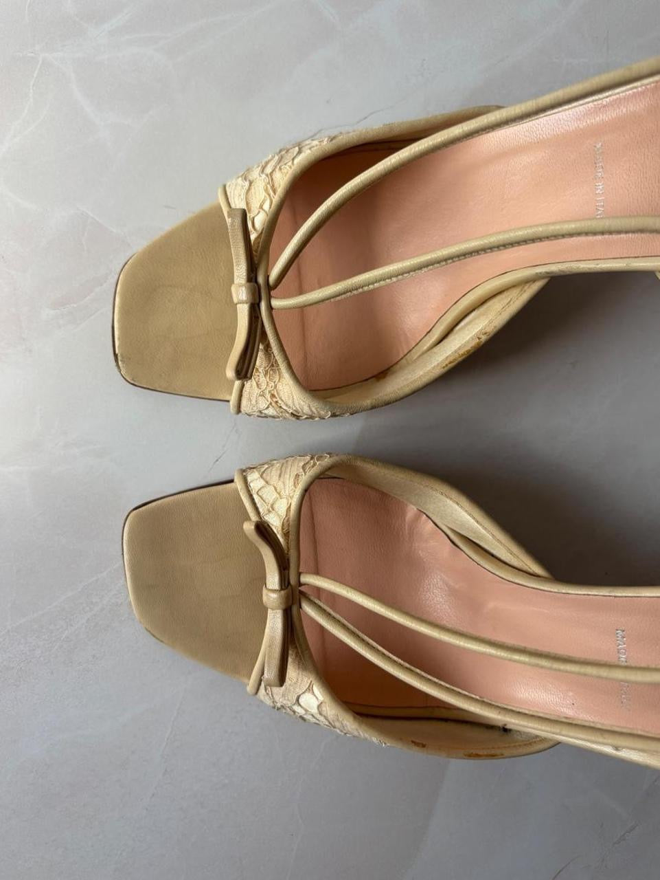 Prada EU 39 Cream Lace Leather Bow Square Toe Slingback