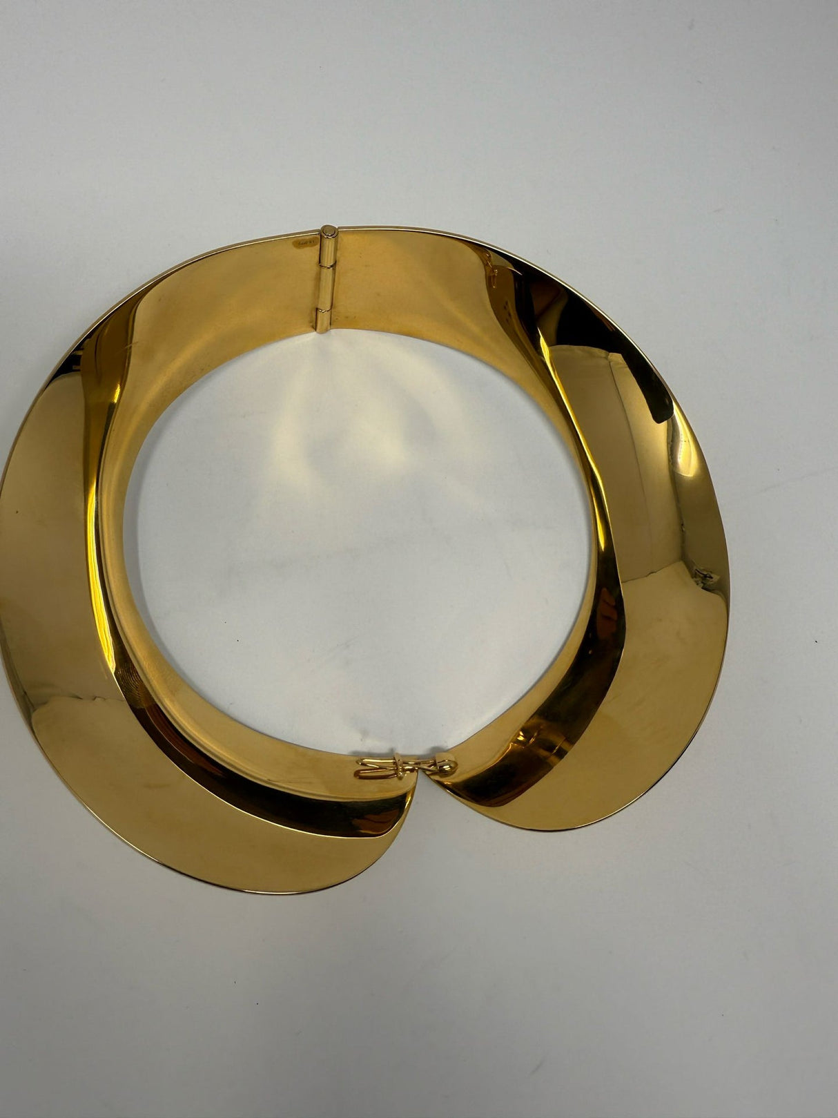 Louis Vuitton Gold Metal Peter Pan Collar Choker Necklace