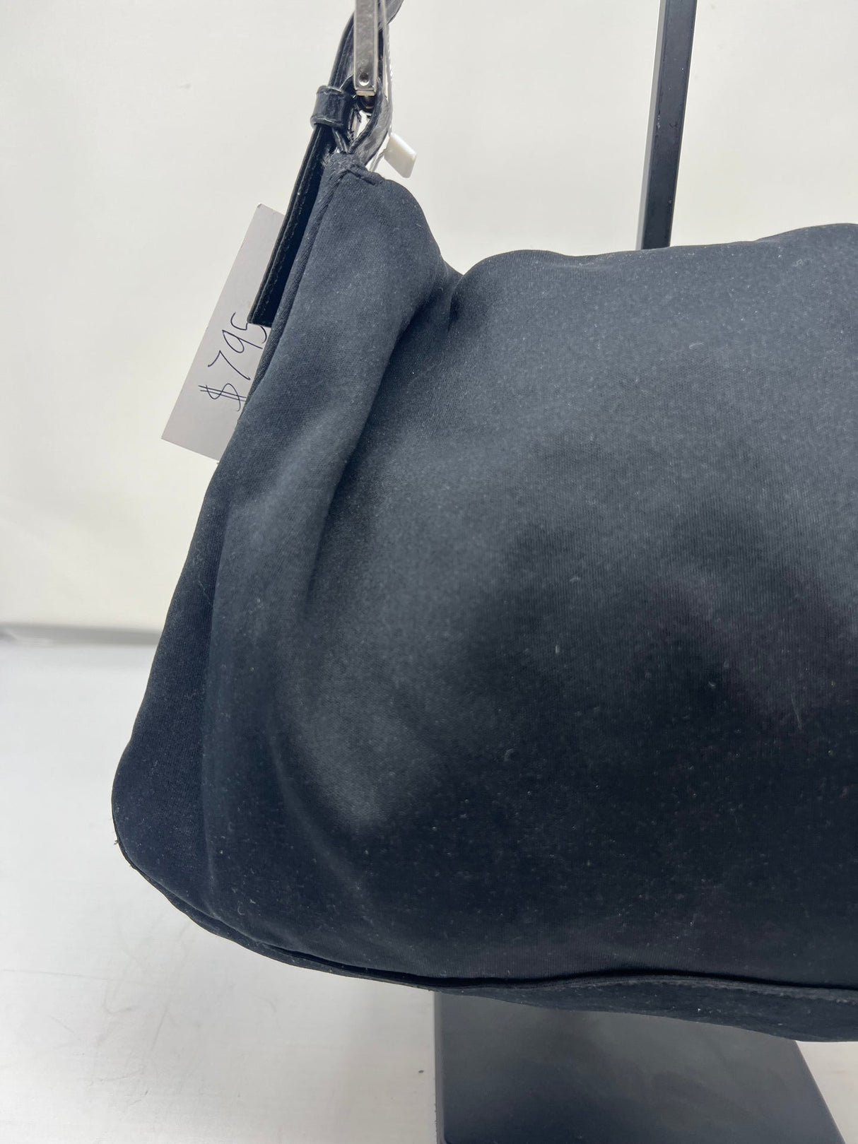 #69 Fendi Mamma Baguette Black neoprene Leather