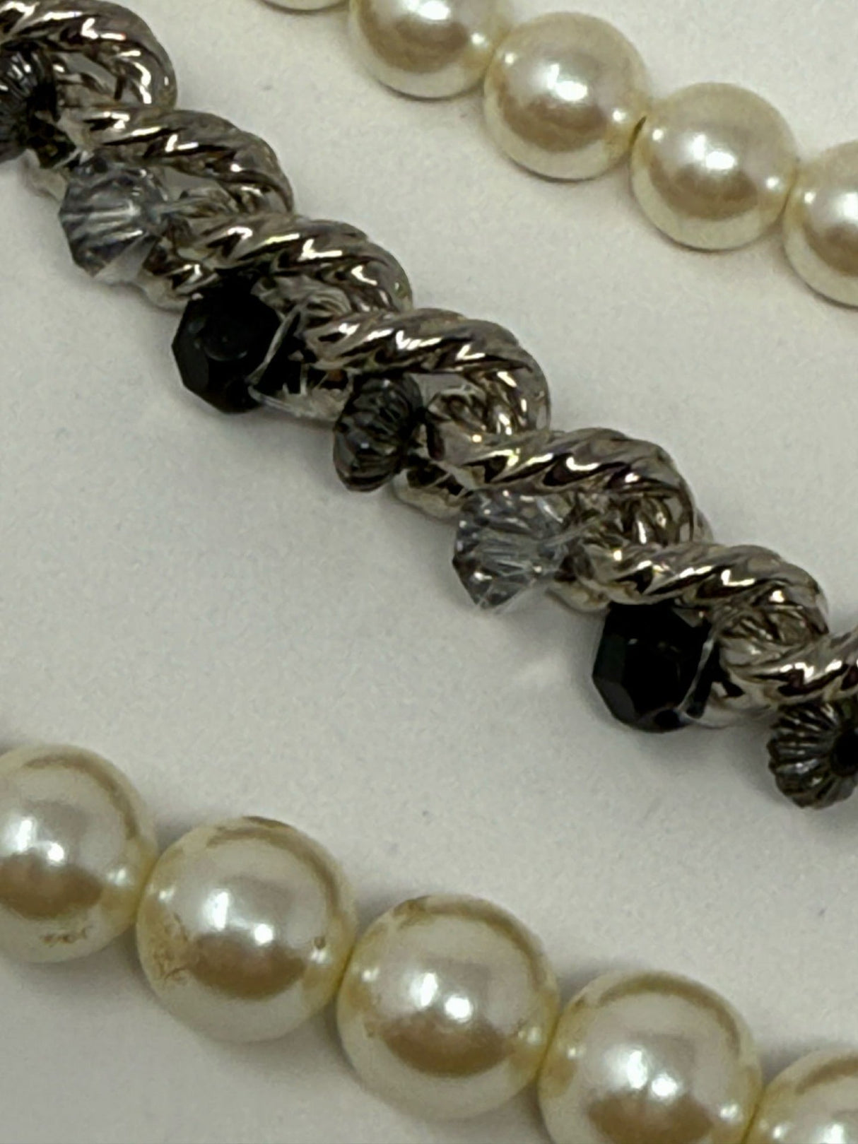 Moschino 30th Aniversar Faux Pearl Chain Necklace Archivio