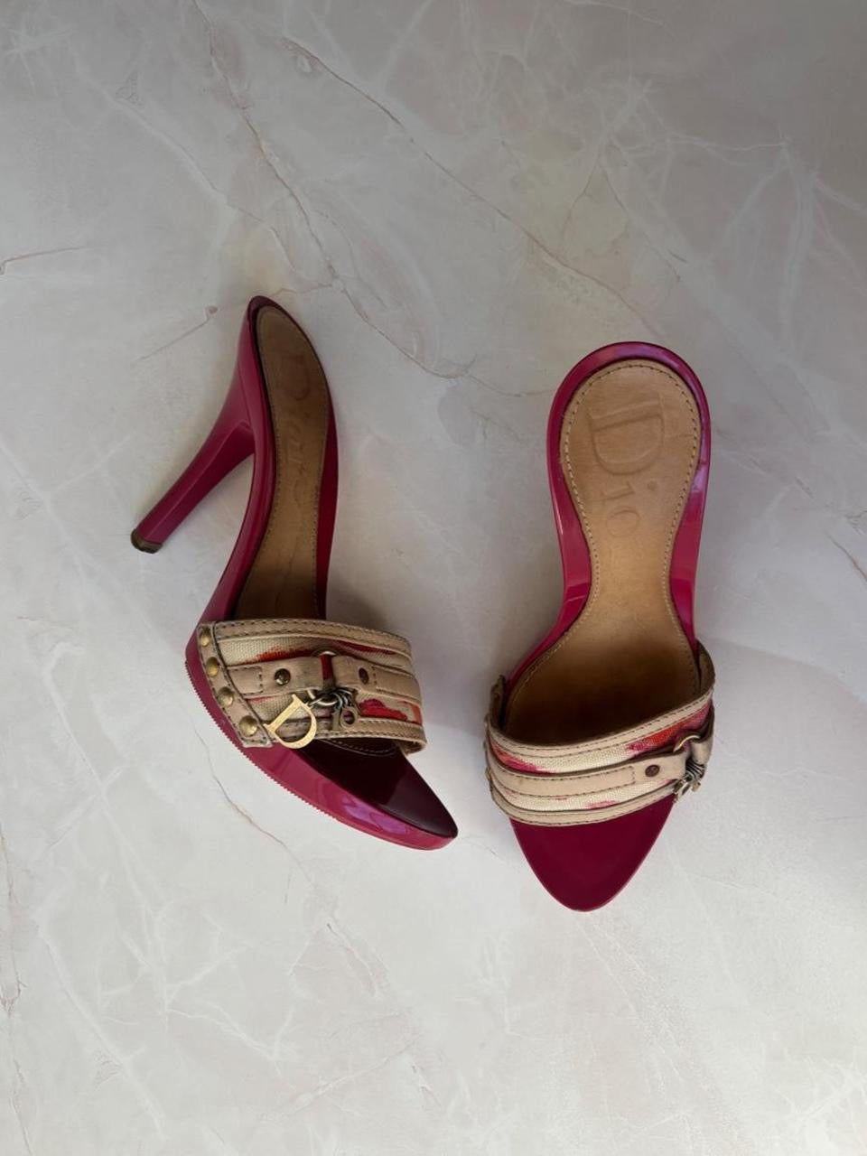Christian Dior US 6 Magenta Patent Leather Buckle Heel Sandal