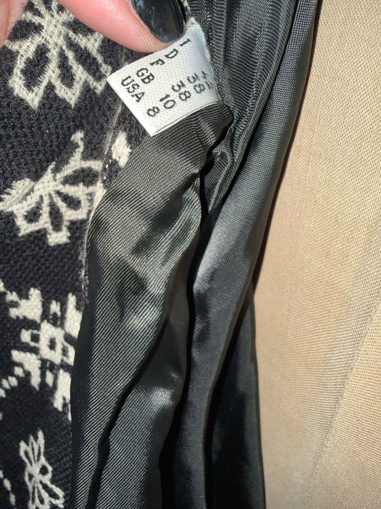 Moschino Size 8 Black & White Wool 3/4 Sleeve Coat