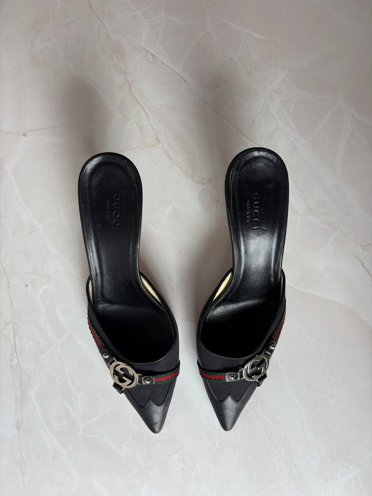 Gucci US 7.5 Black Leather Pointed Toe GG Buckle Mule