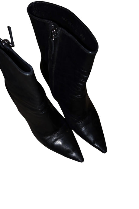 Gucci black leather booties (8.5)