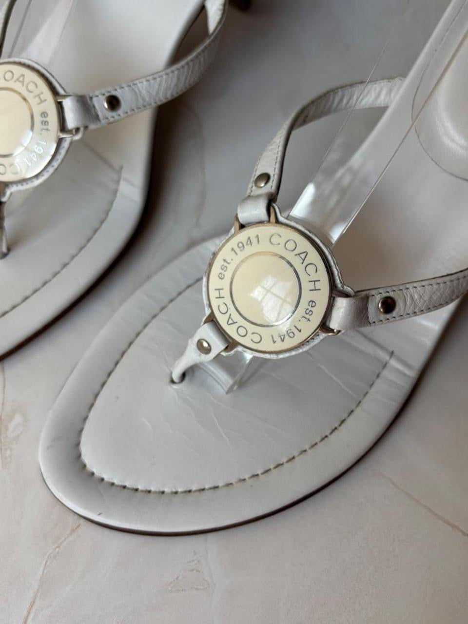 Coach US 8 White Leather Thong Sandal