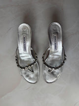 Manolo Blahnik EU 39 Silver Leather Crystal Thong Kitten Heel Sandal