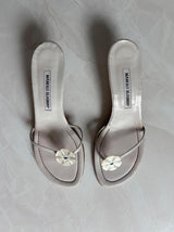 Manolo Blahnik EU 38.5 Ivory Leather Thong Sandal