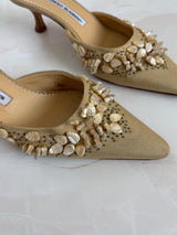Manolo Blahnik EU 38 Tan Linen Canvas Pointed Toe Kitten Heel Mule