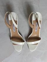 Manolo Blahnik EU 40 Ivory Patent Leather Slingback