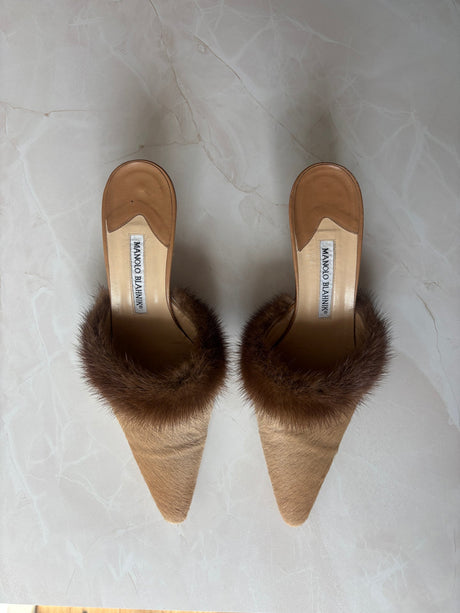 Manolo Blahnik EU 39.5 Tan Pony Hair Fur Trim Pointed Toe Kitten Heel Mule