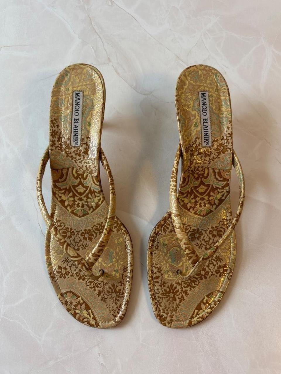 Manolo Blahnik EU 40.5 Gold Brocade Thong Sandal