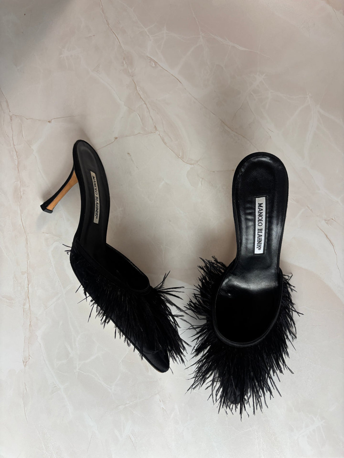 Manolo Blahnik EU 39 Black Satin Ostrich Feather Pointed Mule