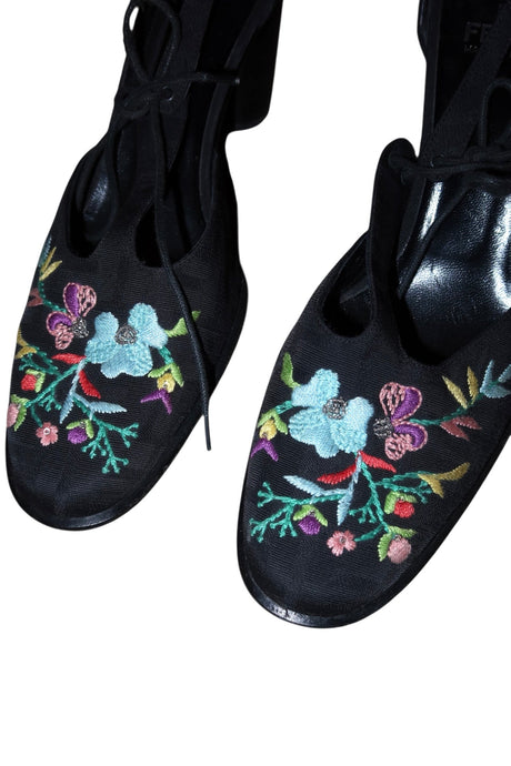Fendi black monogram canvas heels with floral embroidery (40)