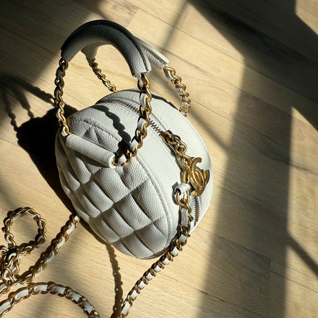 Chanel_Caviar_In_The_Loop_Mini_Round_Bag_White_5
