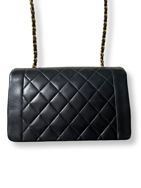 Chanel Vintage Diana Classic Flap Black Medium lambskin authentic 1990s