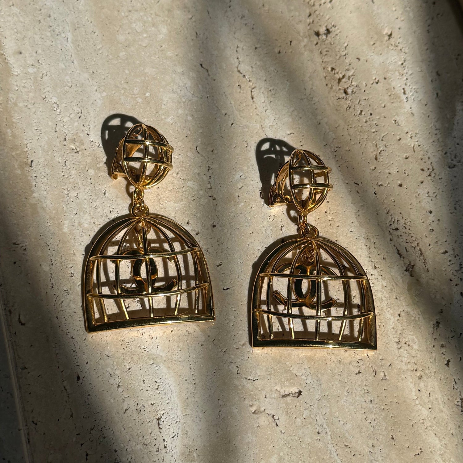 Chanel vintage 90s rare bird cage cc dangle earrings authentic gold plated