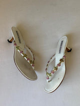 Manolo Blahnik EU 36 White Leather Floral Thong Kitten Heel Sandal