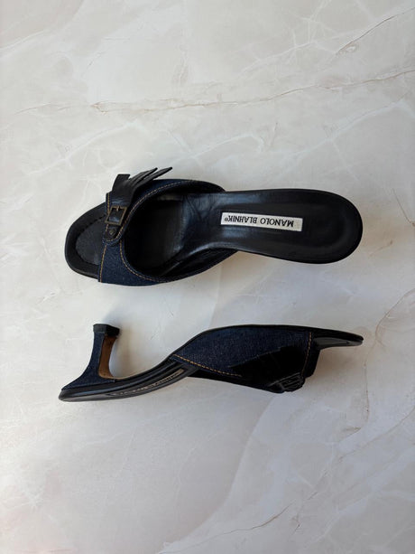 Manolo Blahnik EU 38.5 Denim Fringe Buckle Peep Toe Kitten Heel Mule