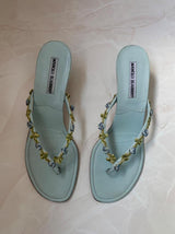 Manolo Blahnik EU 40 Ice Blue Leather Thong Sandal Kitten Heel