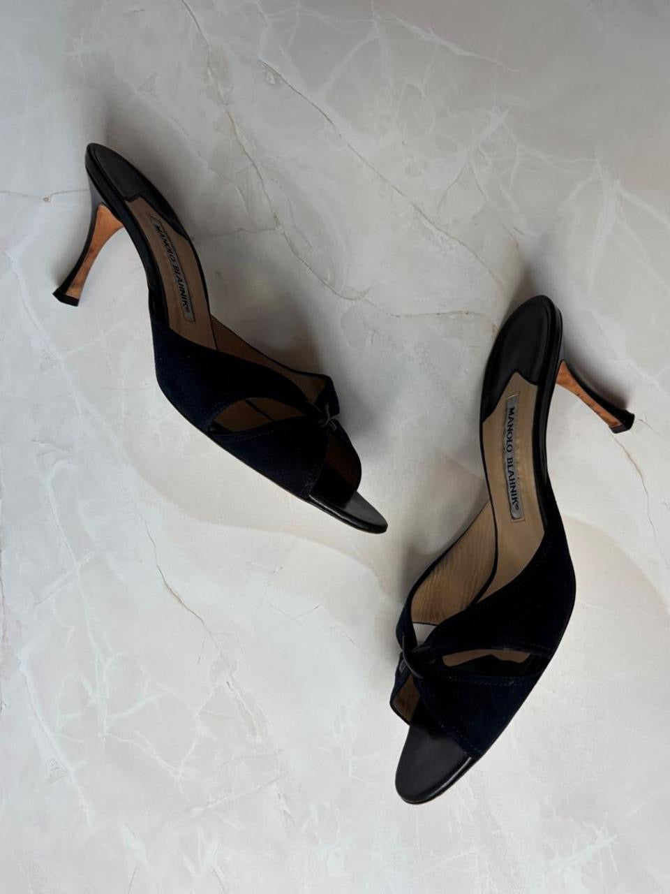 Manolo Blahnik EU 42 Navy Suede Crossover Open Toe Kitten Heel Mule