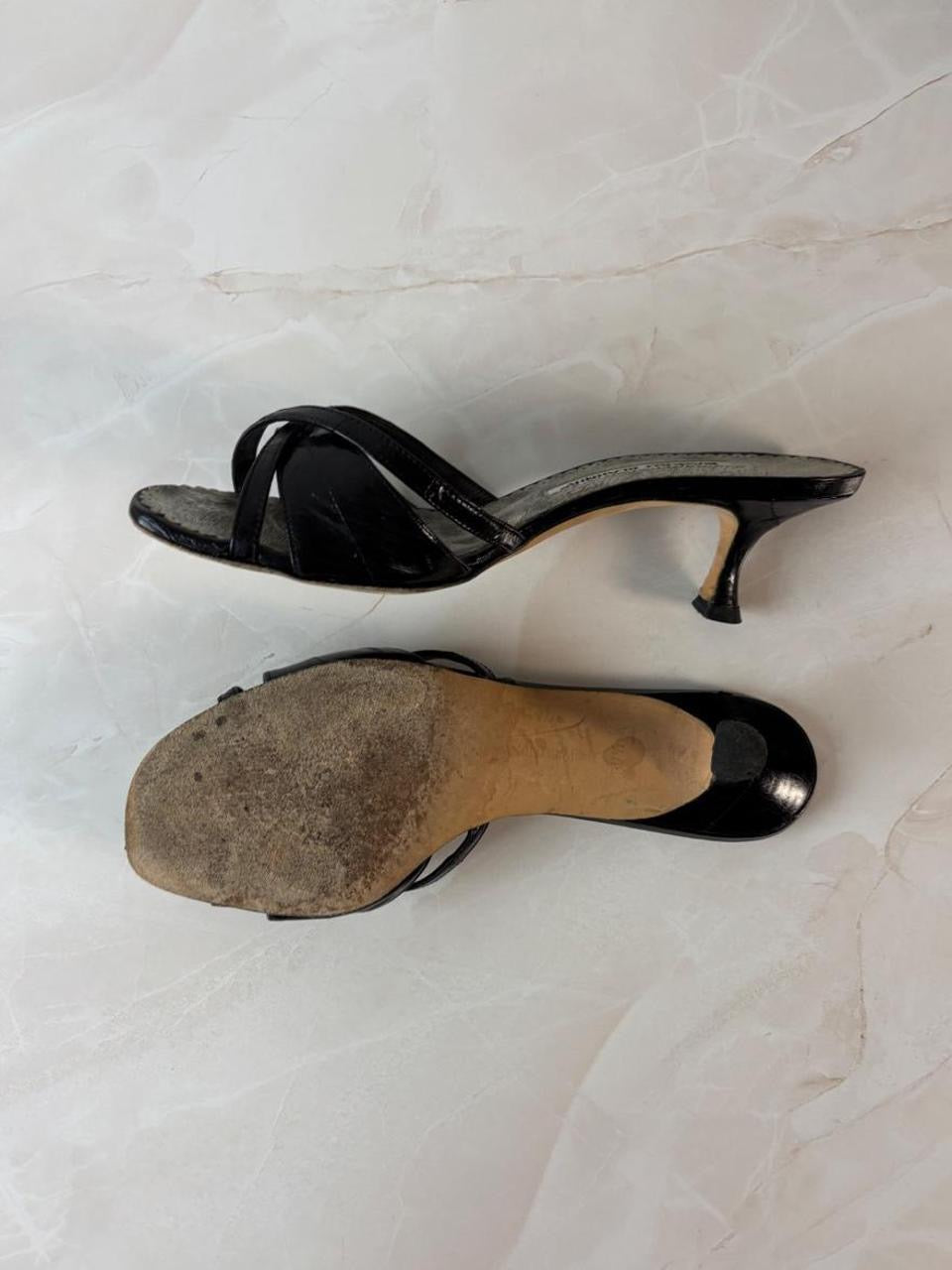 Manolo Blahnik EU 37.5 Black Leather Crossover Strap Open Toe Kitten Heel Mule