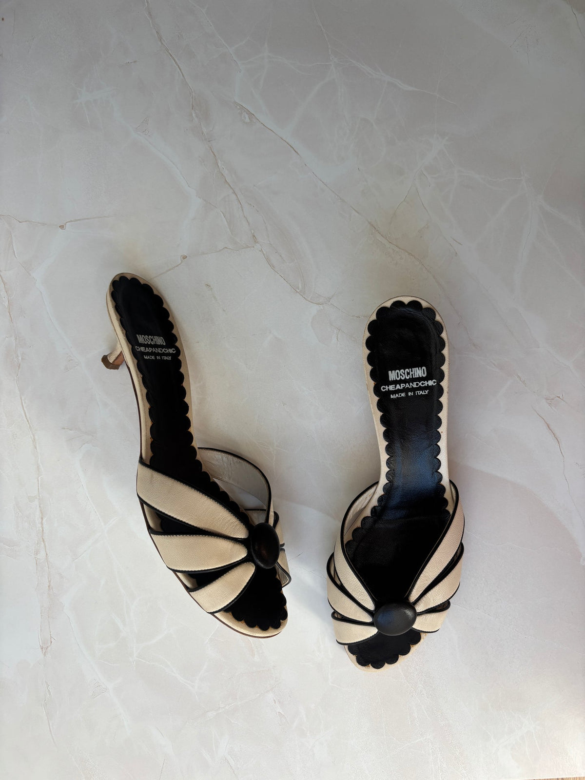 Moschino EU 39.5 Cream and Black Leather Petal Sandal