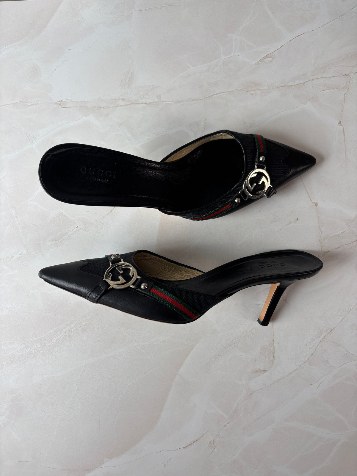 Gucci US 7.5 Black Leather Pointed Toe GG Buckle Mule