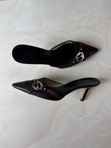 Gucci US 7.5 Black Leather Pointed Toe GG Buckle Mule