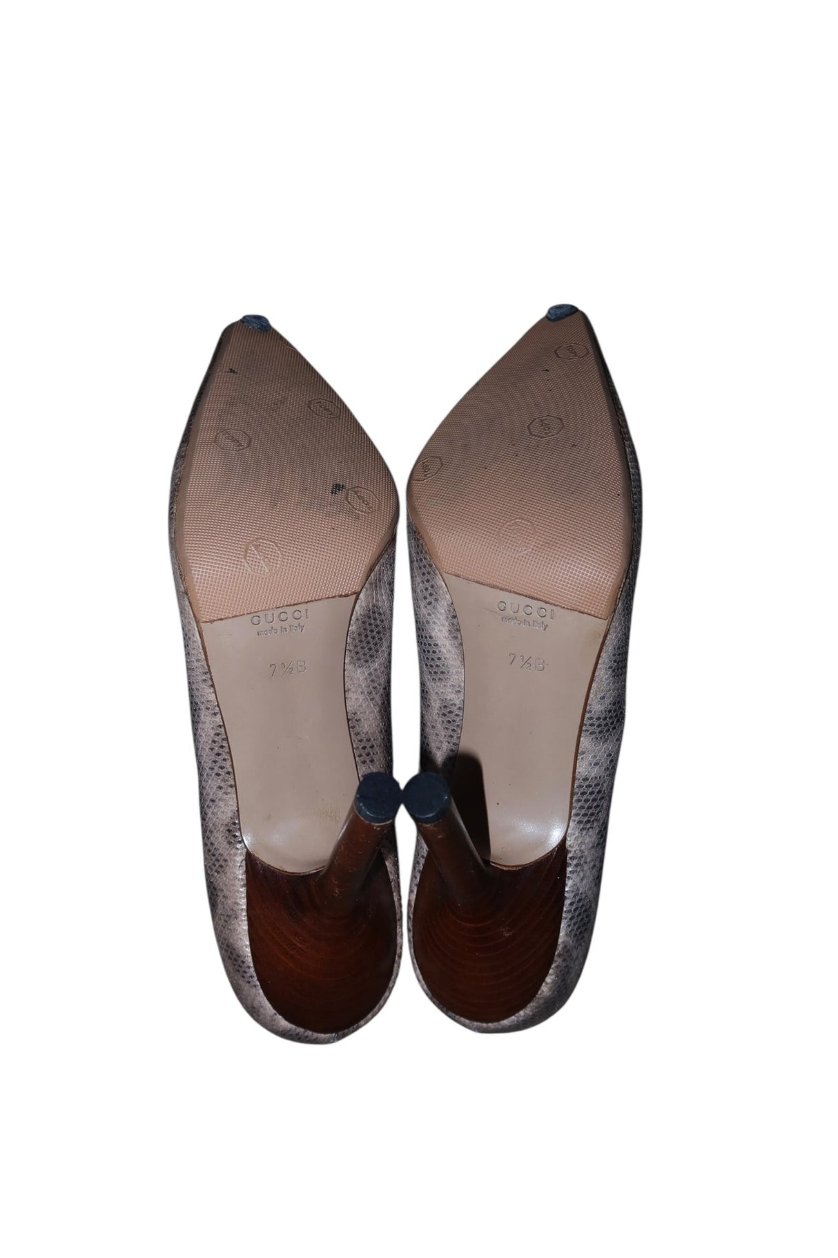 Gucci nude snakeskin heels (7.5)