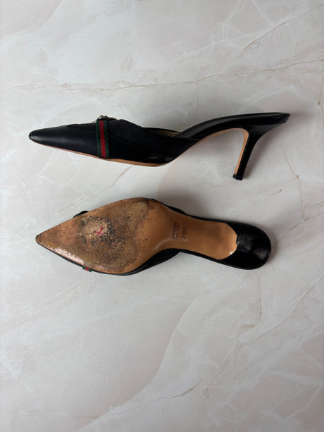 Gucci US 7.5 Black Leather Pointed Toe GG Buckle Mule