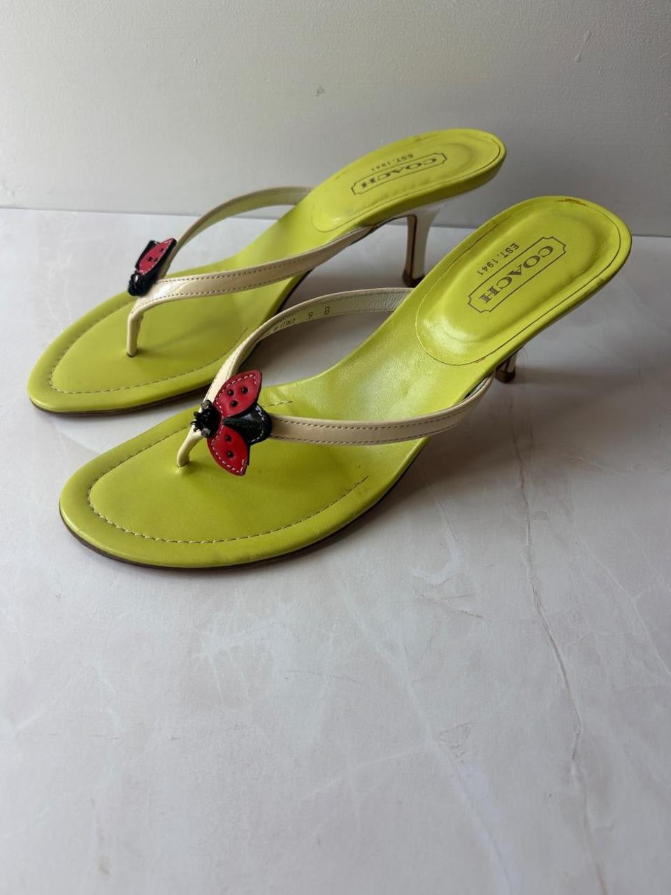 Coach US 9 Rare Ladybug Green Leather Thong Sandal