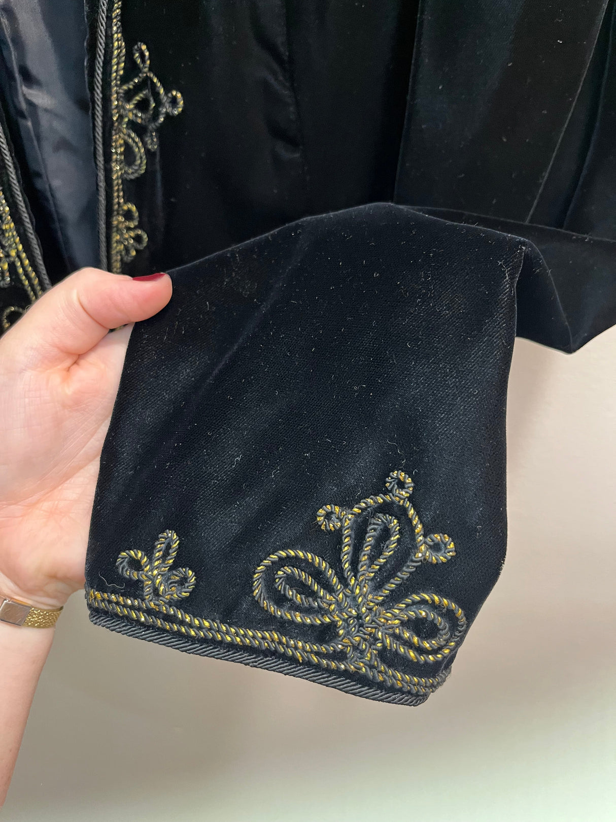 Vintage Oscar de La Renta Velvet Blazer with Gold Embroidered Detail size 6
