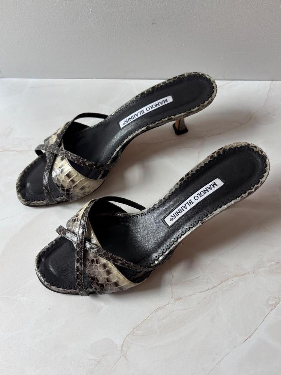 Manolo Blahnik EU 38 Grey Snakeskin Crisscross Strap Sandal