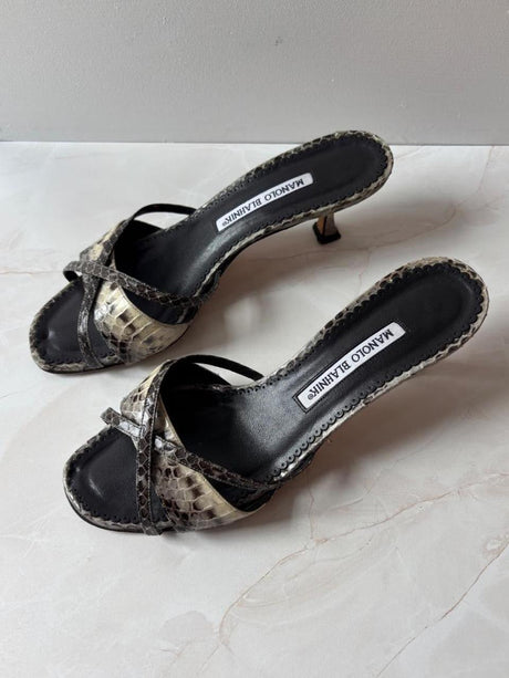 Manolo Blahnik EU 38 Grey Snakeskin Crisscross Strap Sandal