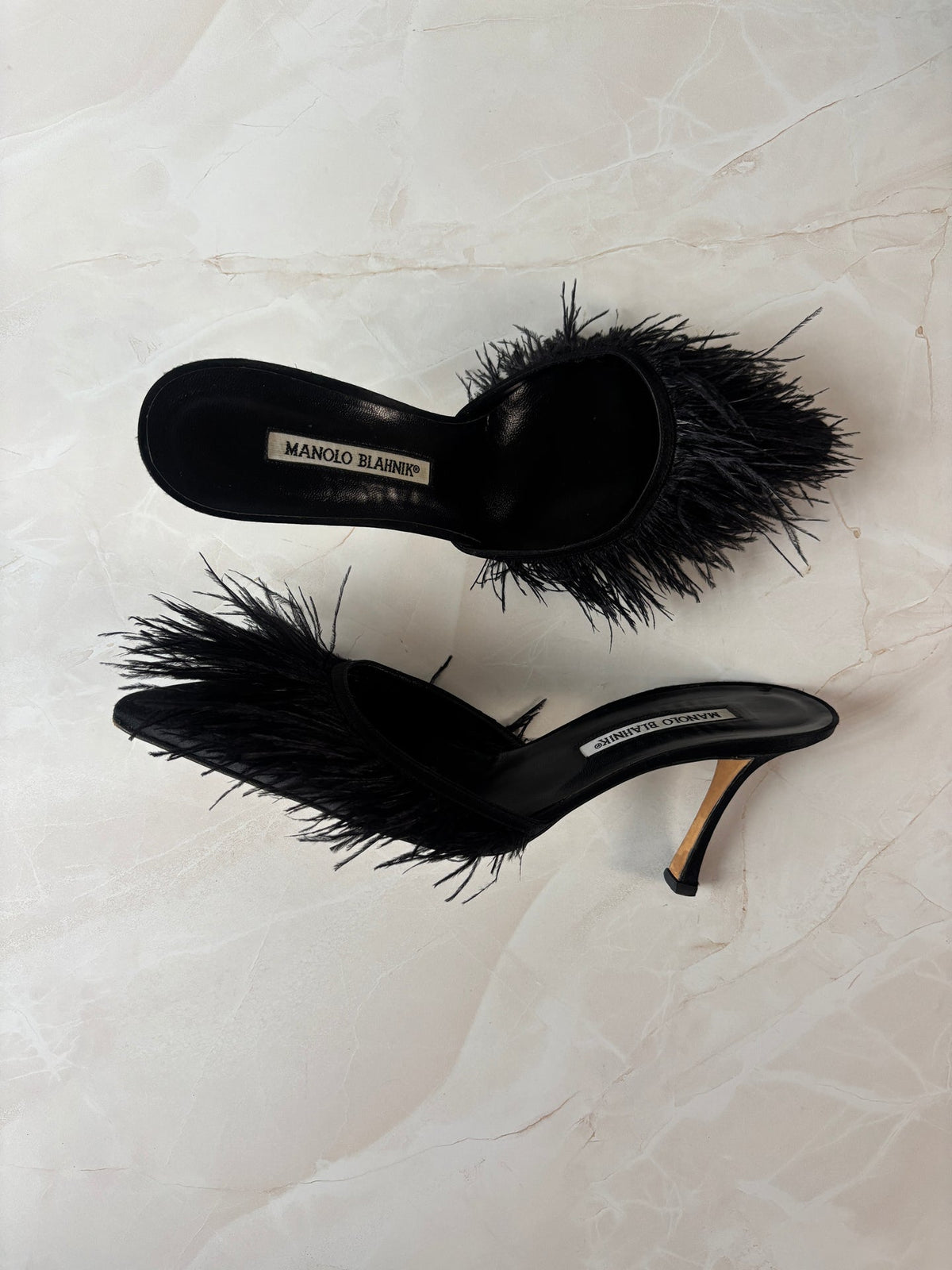 Manolo Blahnik EU 39 Black Satin Ostrich Feather Pointed Mule