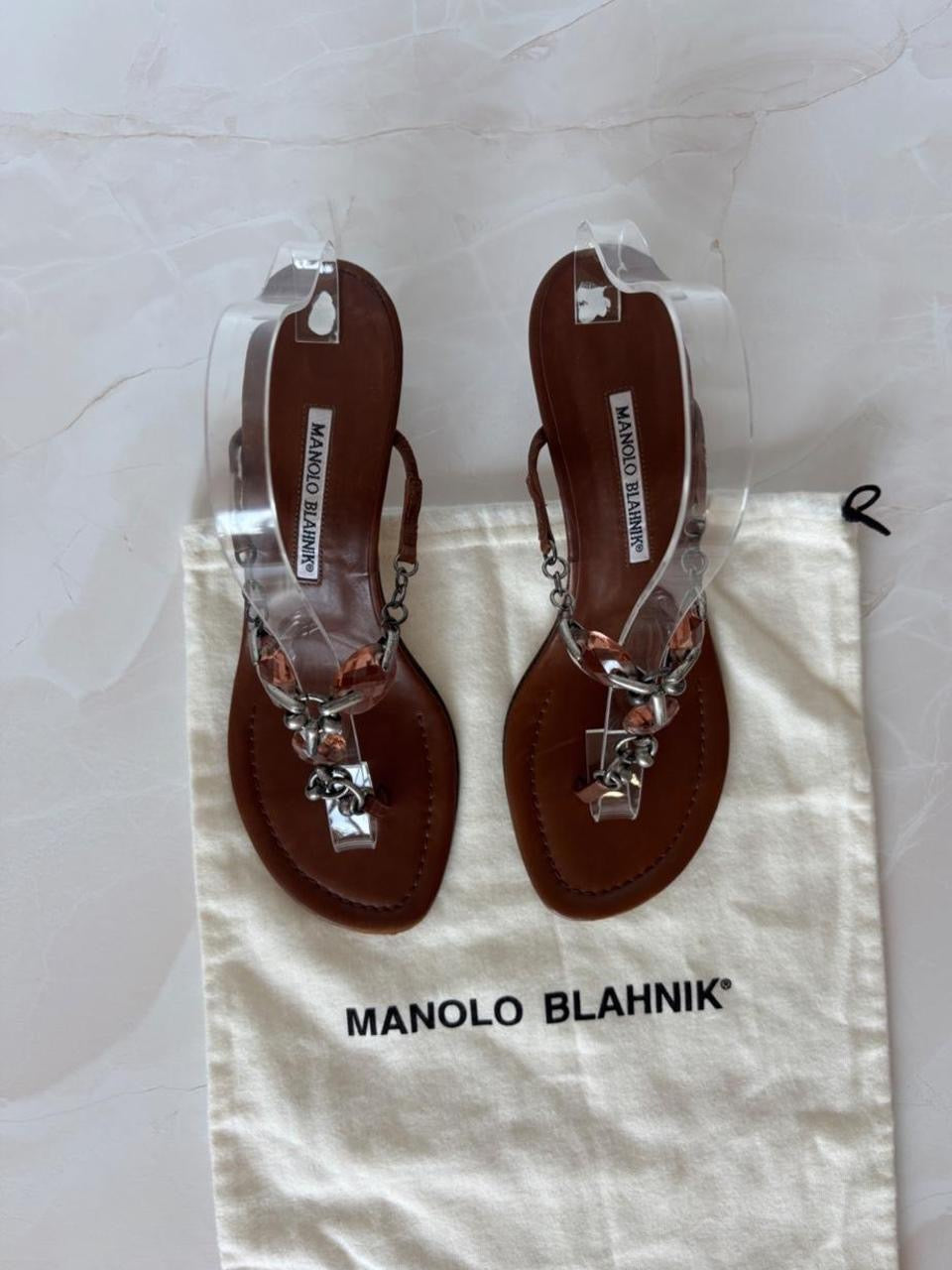 Manolo Blahnik EU 38 Chocolate Brown Leather Thong Sandal Kitten Heel